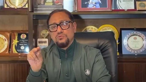 মেয়াদ শেষ, দায়িত্ব ছাড়তে রাজি নন মেয়র শাহাদাত