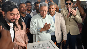 ভোটের পরিবেশ সন্তোষজনক: আমীর খসরু