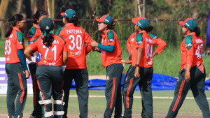 পাকিস্তানকে গুঁড়িয়ে ফাইনালে বাংলাদেশের মেয়েরা