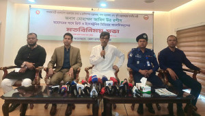 সরকারি গাড়ি ব্যবহার না করার ঘোষণা কৃষি মন্ত্রীর