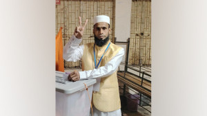 ভোট শেষে নির্বাচন বর্জনের ঘোষণা হাসনাতের প্রতিদ্বন্দ্বী জসিমের