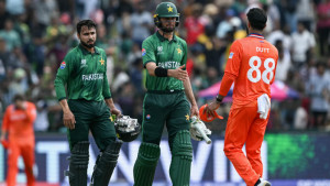 ফাহিমের ঝড়ে রক্ষা, ডাচদের হারিয়ে পাকিস্তানের স্বস্তির জয়