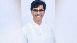 মনোনয়ন না পাওয়া ইয়াছিন তিন মন্ত্রণালয়ের দায়িত্বে