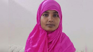 শুধু একবার দেশে ফিরতে চান মাধবপুরের আকলিমা