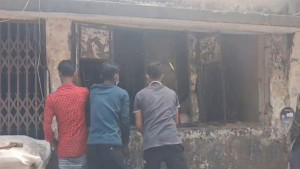 ময়মনসিংহে আ.লীগ কার্যালয় ভাঙচুর বৈষম্যবিরোধীদের