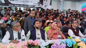 বিএনপি প্রার্থীর উঠান বৈঠকে আ.লীগ নেতাদের ‘জয় বাংলা, ‘জয় বঙ্গবন্ধু’ স্লোগান 