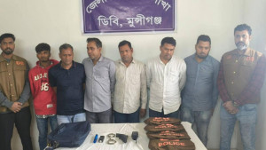 ঢাকা-মাওয়া এক্সপ্রেসওয়েতে ডিবির পোশাক পরে ডাকাতিচেষ্টা, গ্রেপ্তার ৬