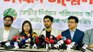 ঋণখেলাপি ও দ্বৈত নাগরিকদের শান্তিতে নির্বাচন করতে দেব না: আসিফ মাহমুদ