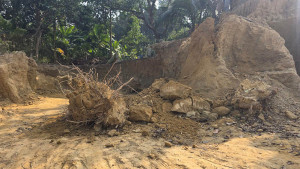কক্সবাজারে পাহাড় কাটার সময় মাটি চাপা পড়ে শ্রমিকের মৃত্যু 