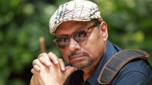 ৭২ বয়সে আত্মজীবনী লিখলেন অঞ্জন দত্ত