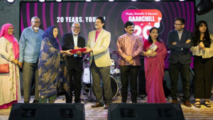 পুরোনোকে সঙ্গে নিয়ে নতুন রূপে এগিয়ে যাওয়ার প্রত্যয়