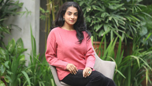স্টাইলে আরামে সোয়েটার কার্ডিগান