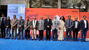 গ্রন্থ সম্মাননা পেলেন নূরুল কবীর ও ইউসুফ সিদ্দিকি