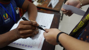 মক ভোট দিলেন প্রতিবন্ধী ব্যক্তিরা
