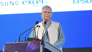 প্রযুক্তিগত অগ্রগতি বাড়িয়ে দ্রুত পরিবর্তনশীল বিশ্বের সঙ্গে তাল মেলাতে হবে: প্রধান উপদেষ্টা