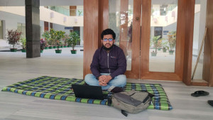 নির্যাতনে জড়িতদের  বিচারের দাবি শিক্ষার্থীর