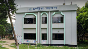 ড্রেন নির্মাণে নিম্নমানের উপকরণ ব্যবহার, ক্ষোভ