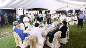 যুগপৎ আন্দোলনের শরিক নেতাদের সঙ্গে প্রধানমন্ত্রীর শুভেচ্ছা বিনিময়