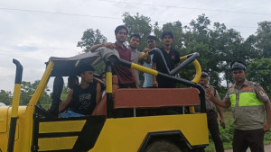 হামহামে আটকা পড়া ১০ পর্যটককে উদ্ধার