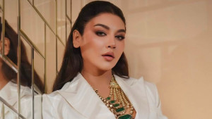 নতুন লুকে জয়া, রইল স্টাইলিশ ১০ ছবি