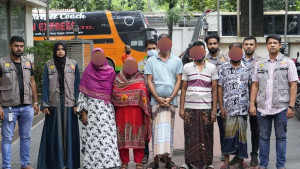 ‘হানিট্র্যাপে’ ফেলে ঋণ কর্মকর্তার কাছ থেকে অর্থ আদায়, গ্রেপ্তার ৫