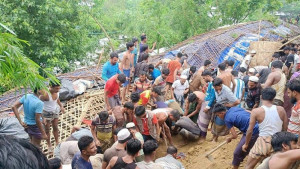 পাহাড়ধসে রোহিঙ্গা ক্যাম্পে নিহত ৪ শিশু