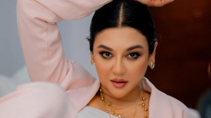 অভিনয়ের বাইরে পশ্চিমবঙ্গে ভিন্ন মঞ্চে জয়া আহসান