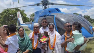 ‘মায়ের হাসিমুখ দেখেই  সব কষ্ট সার্থক’