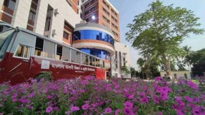 বিশ্বকাপ খেলা দেখতে বসা  নিয়ে দফায় দফায় সংঘর্ষ