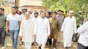 বিভিন্ন অনুষ্ঠানে নেতাদের  অংশগ্রহণ হঠাৎ বেড়েছে