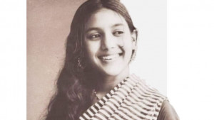 মনের আয়নায় মিষ্টি মেয়ে কবরী