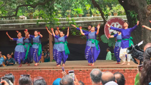 বকুলতলায় বর্ষাবন্দনার সঙ্গে মানবতার সুর