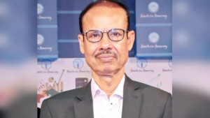পুঁজিবাজার চাঙ্গার নামে  রোডশো অর্থের অপচয়