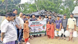 বানভাসি মানুষের পাশে