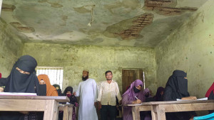 ঝুঁকিপূর্ণ ভবনে দুর্ঘটনার শঙ্কা নিয়ে পাঠদান
