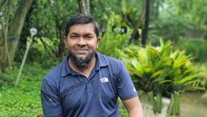 নগরে বাগান করে বেড়ানো রকিবুল পাচ্ছেন জাতীয় পরিবেশ পদক