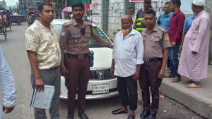 ওভারটাইমের টাকা না পাওয়ার ক্ষোভে মালিকের গাড়ি নিয়ে পালানোর অভিযোগ