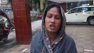 ইউএনওর বিরুদ্ধে ঘুষের অভিযোগ তুলে লাইভে আসা সেই নারীর বিরুদ্ধে মামলা