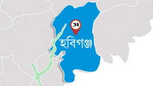 বাঁধ নির্মাণে পানিবন্দি ৫০ একর জমি ও বিদ্যালয়