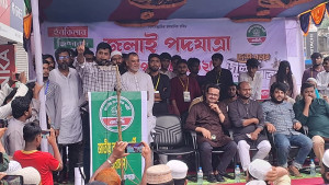 সরকার কার্ডের নামে বেকারত্বে উৎসাহ দিচ্ছে: হাসনাত আবদুল্লাহ