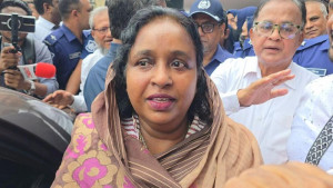 নির্দোষ হয়েও আমি অপরাধী—আদালতে হাজিরা দিয়ে আইভী