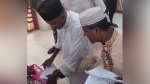 সরকারি বরাদ্দের বাইসাইকেল নাতনিকে উপহার, সমালোচনার মুখে ফেরত দিলেন জামায়াত নেতা