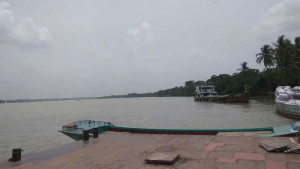 সন্তানকে নিয়ে সুগন্ধা নদীতে ঝাঁপ মায়ের, উদ্ধার করলেন স্থানীয়রা