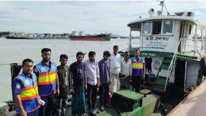 কর্ণফুলী নদীতে সাড়ে ১২ হাজার লিটার চোরাই ডিজেল জব্দ, গ্রেপ্তার ৬