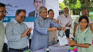ক্রীড়াঙ্গনে রাজনীতি আসা উচিত না: মির্জা ফখরুল