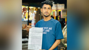 ফিফা সভাপতি ও রেফারির বিরুদ্ধে অভিযোগ নিয়ে থানায় তরুণ, ৫ কোটি টাকা ক্ষতিপূরণ দাবি