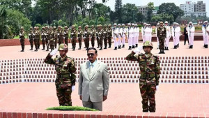 জাতীয় স্মৃতিসৌধে ভারপ্রাপ্ত রাষ্ট্রপতির শ্রদ্ধা নিবেদন 