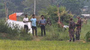 ১৭ দিন ধরে সীমান্তের শূন্যরেখায় থাকা ৩ যুবক ‘উধাও’