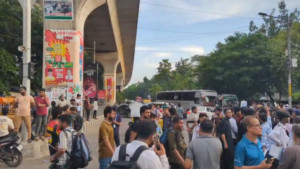 শিক্ষামন্ত্রীর পদত্যাগে সময় বেঁধে দিয়ে শাহবাগ ছাড়লেন শিক্ষার্থীরা