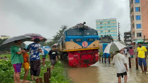 চট্টগ্রাম-কক্সবাজার রুটে ট্রেন চলাচল বন্ধ